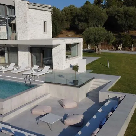 Σπίτι διακοπών Alessandra Luxury With Private Pools And Jacuzzi *