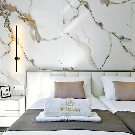 Alessandra Luxury With Private Pools And Jacuzzi Σπίτι διακοπών