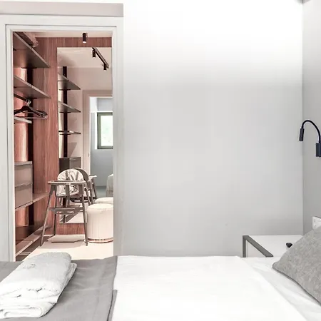 Alessandra Luxury With Private Pools And Jacuzzi