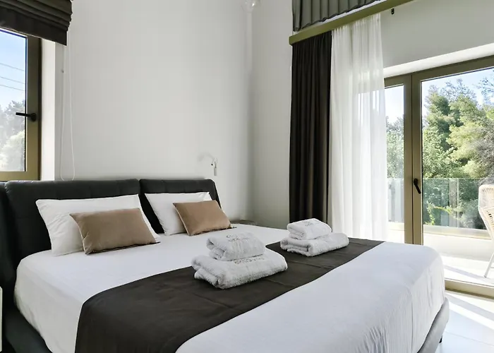 Alessandra Luxury With Private Pools And Jacuzzi Ferienhaus *