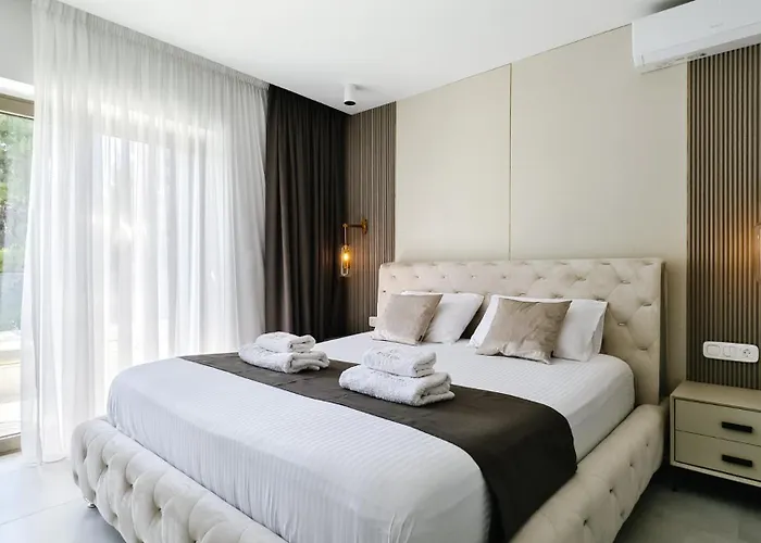 Alessandra Luxury With Private Pools And Jacuzzi Ferienhaus Kriopigi