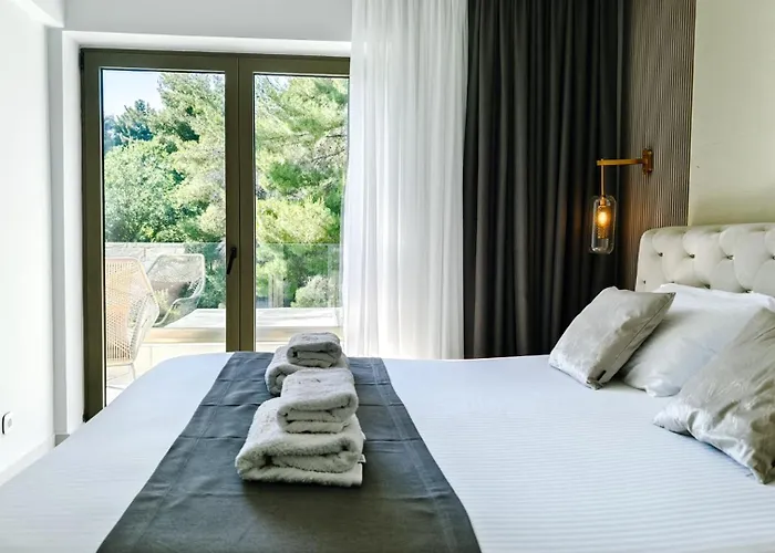 Ferienhaus Alessandra Luxury With Private Pools And Jacuzzi