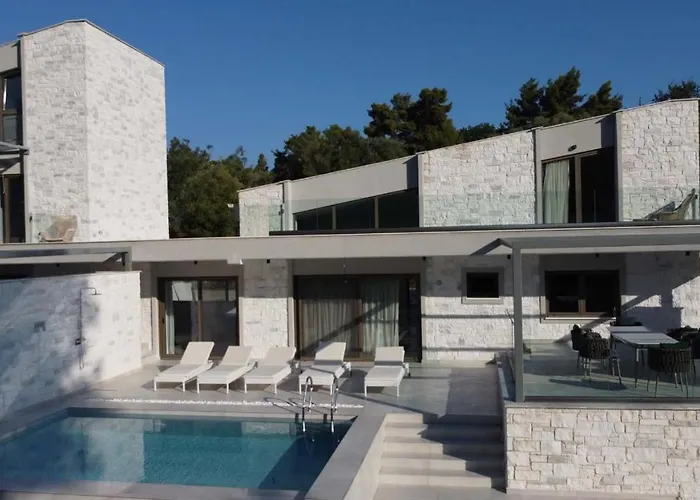Alessandra Luxury With Private Pools And Jacuzzi *