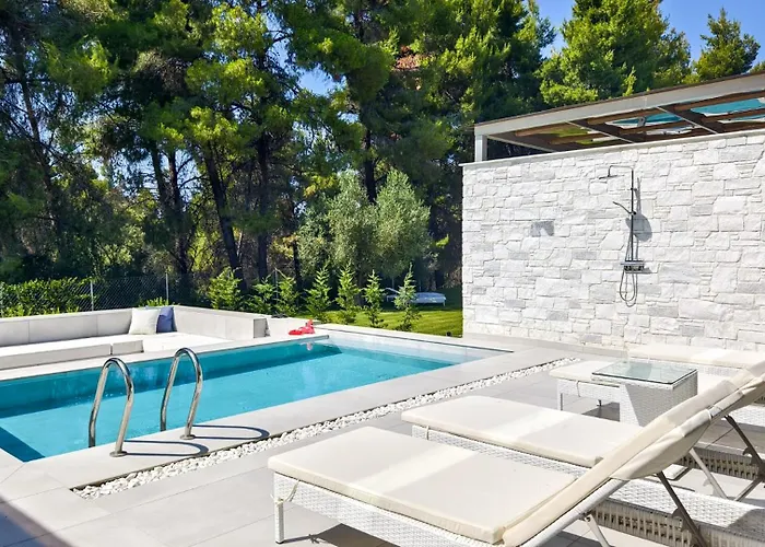 Alessandra Luxury With Private Pools And Jacuzzi Dom wakacyjny *
