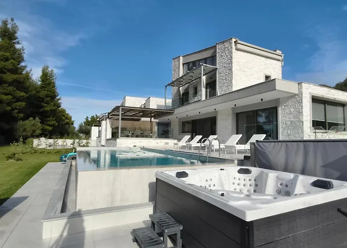 Alessandra Luxury With Private Pools And Jacuzzi Dom wakacyjny *